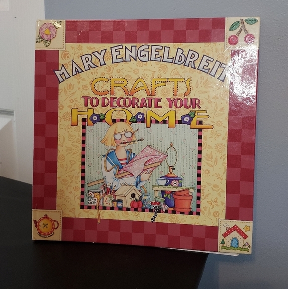 Mary Engelbreit Crafts To Decorate Your Home Hardcover Spiral 1999 First Edition - Picture 1 of 6